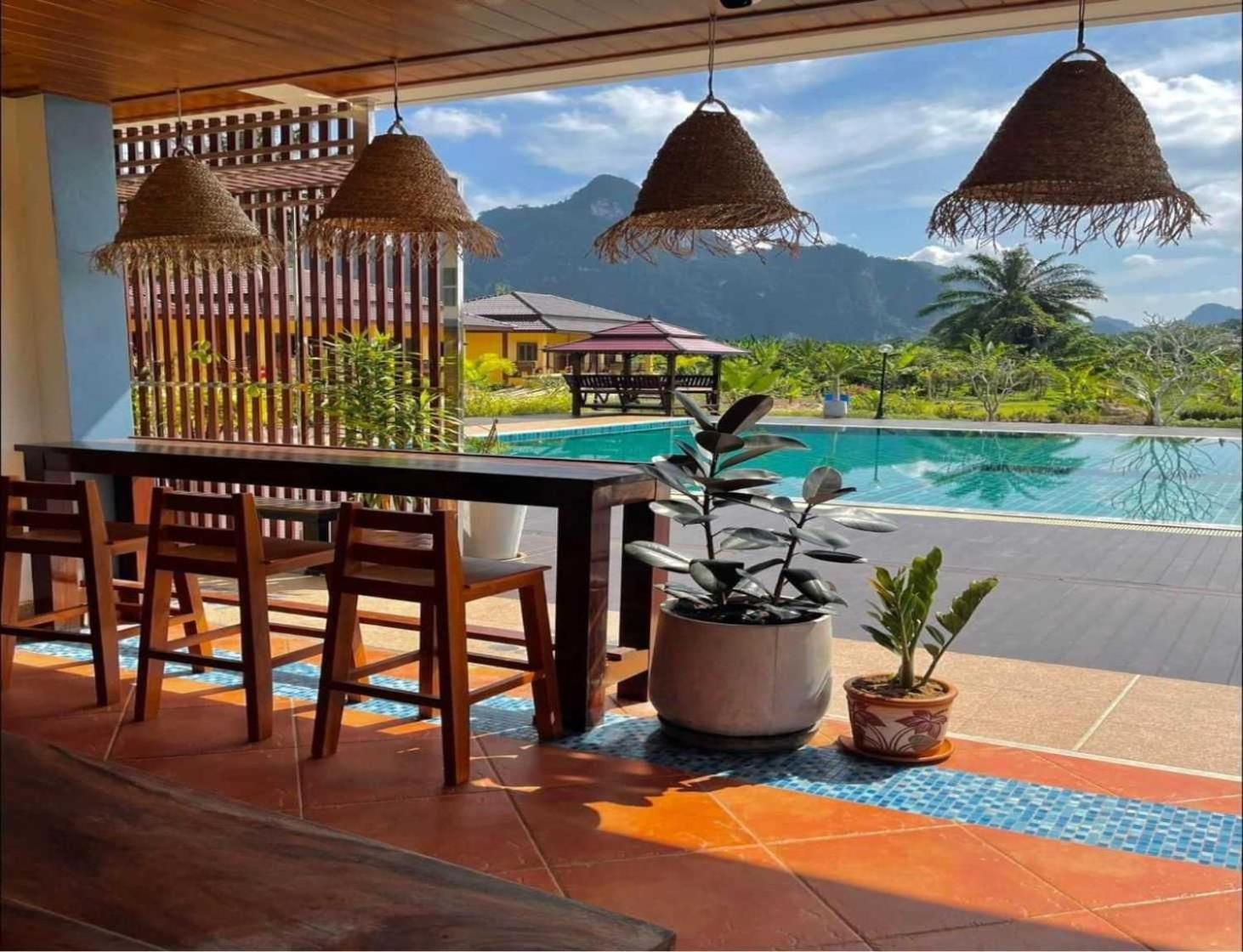 Capital O 75518 Baan Rose Resort อ่าวลึก ภายนอก รูปภาพ