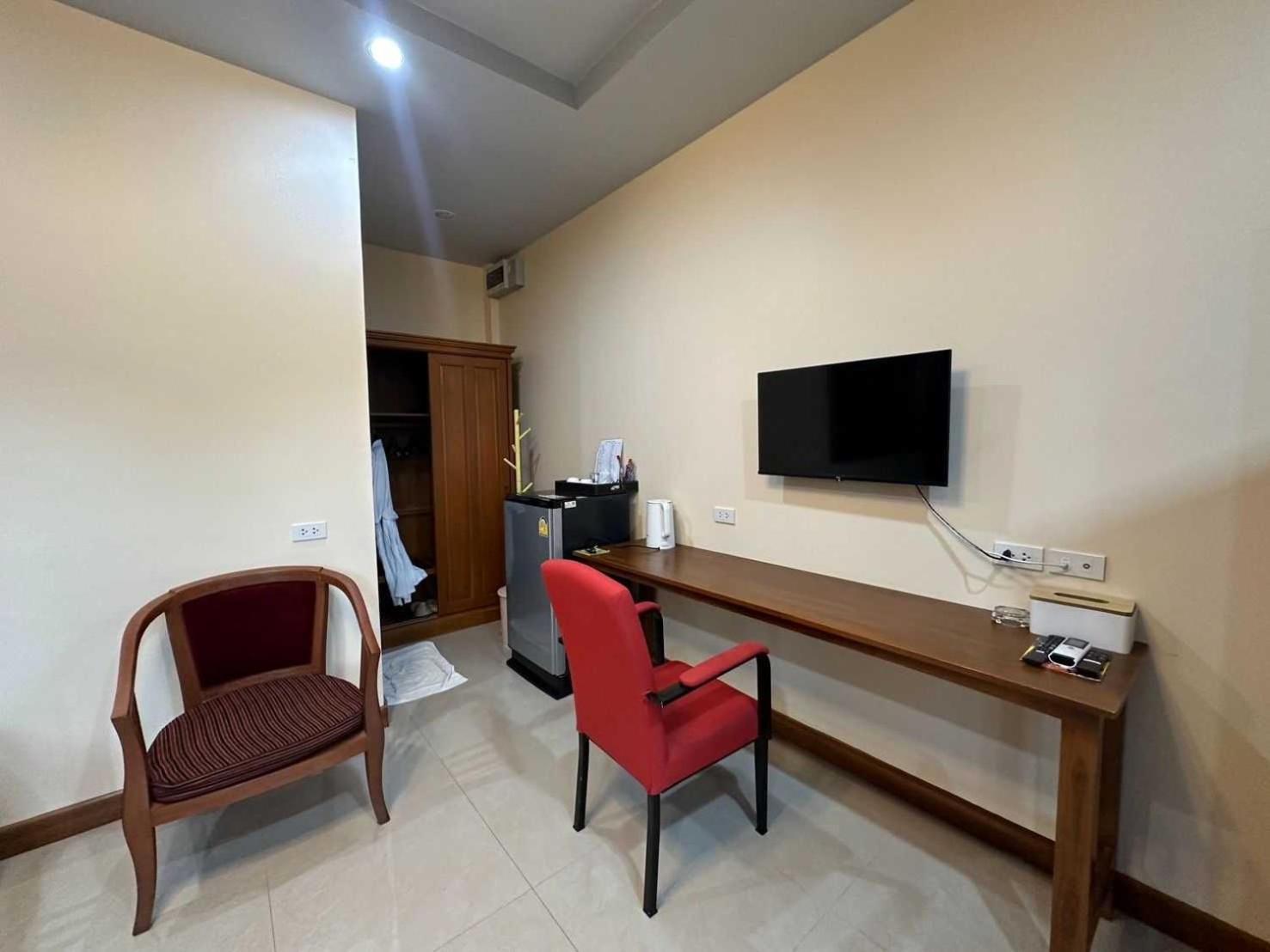 Capital O 75518 Baan Rose Resort อ่าวลึก ภายนอก รูปภาพ
