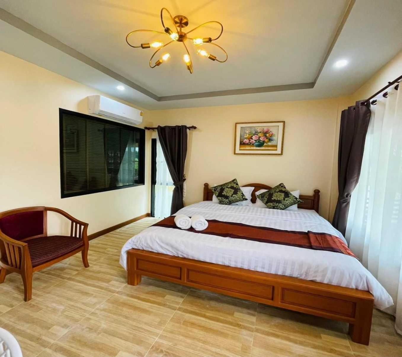 Capital O 75518 Baan Rose Resort อ่าวลึก ภายนอก รูปภาพ
