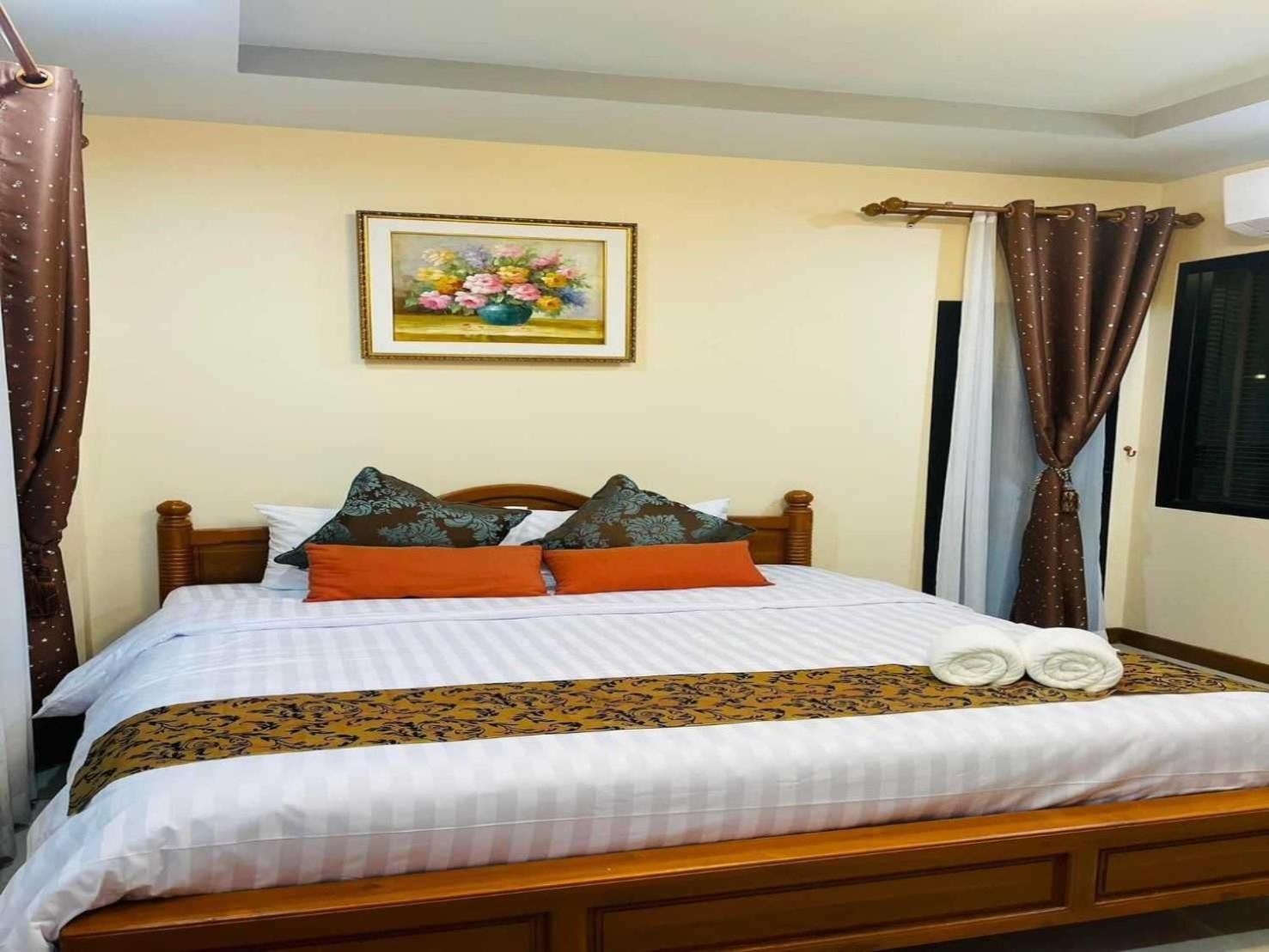 Capital O 75518 Baan Rose Resort อ่าวลึก ภายนอก รูปภาพ