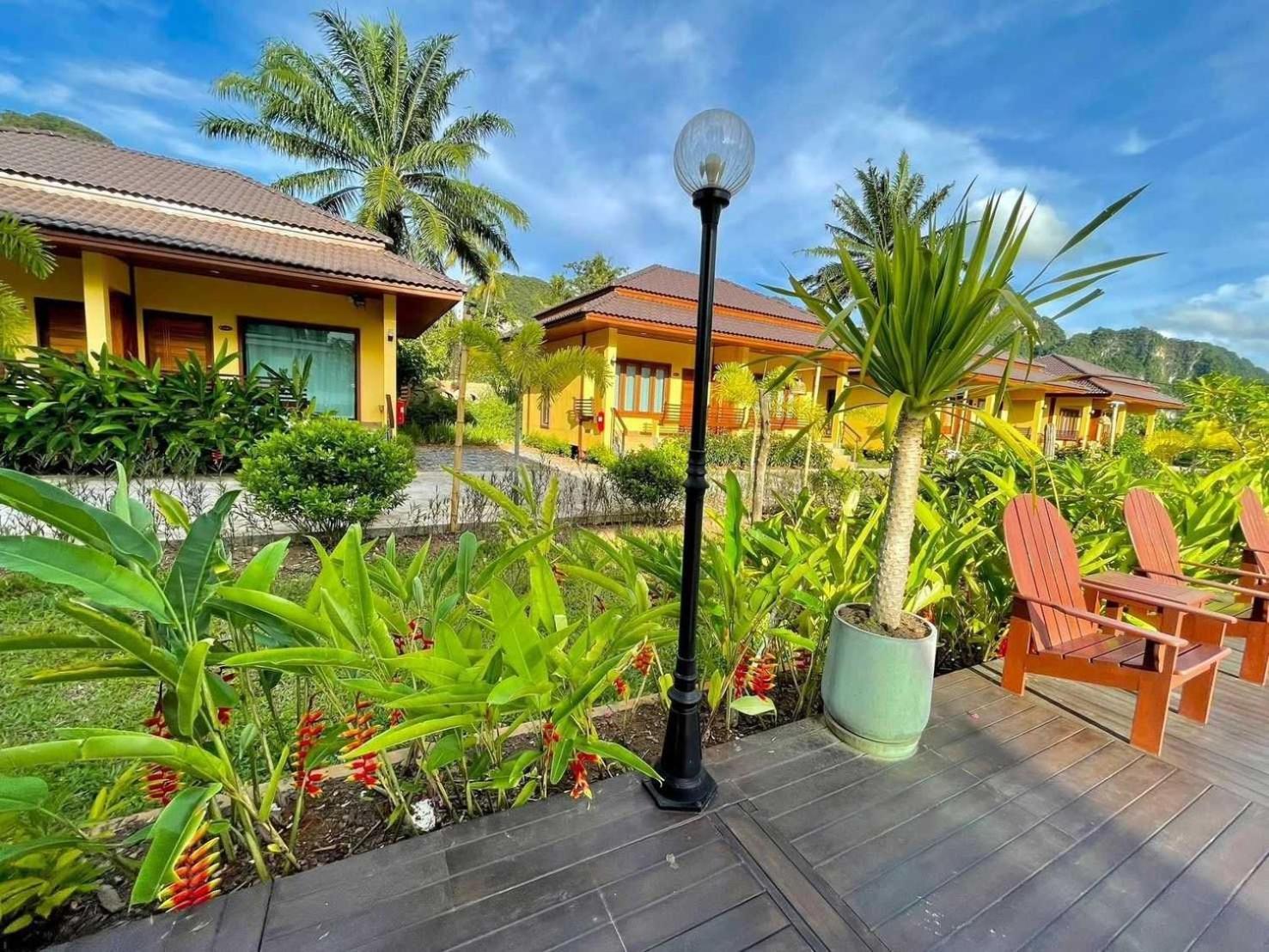 Capital O 75518 Baan Rose Resort อ่าวลึก ภายนอก รูปภาพ
